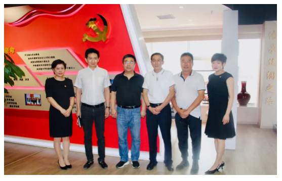 河東區(qū)政法委、春華街領導來到永誠世佳開展對企服務活動