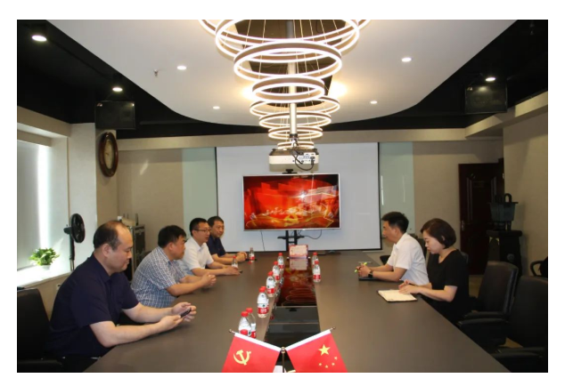 春華街道黨工委領導率隊到永誠世佳走訪交流