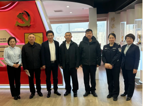 天津海關緝私局領導走訪天津出入境檢驗檢疫協(xié)會及執(zhí)行會長單位永誠世佳